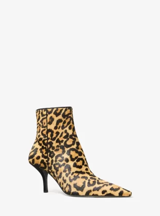 bottines selina en veau velours imprim lopard 1 330x444 - Bottines Selina en veau velours imprim&eacute; l&eacute;opard