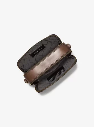 Sac bandoulière en cuir bruni embossé du logo Hudson