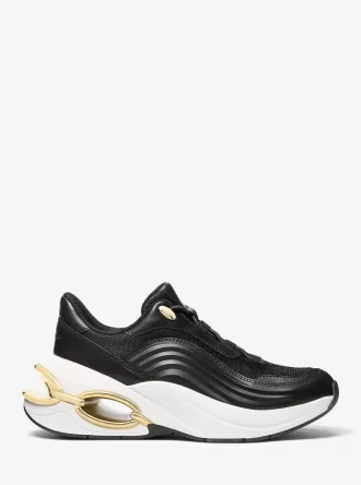 Toni, formatrice en techniques mixtes